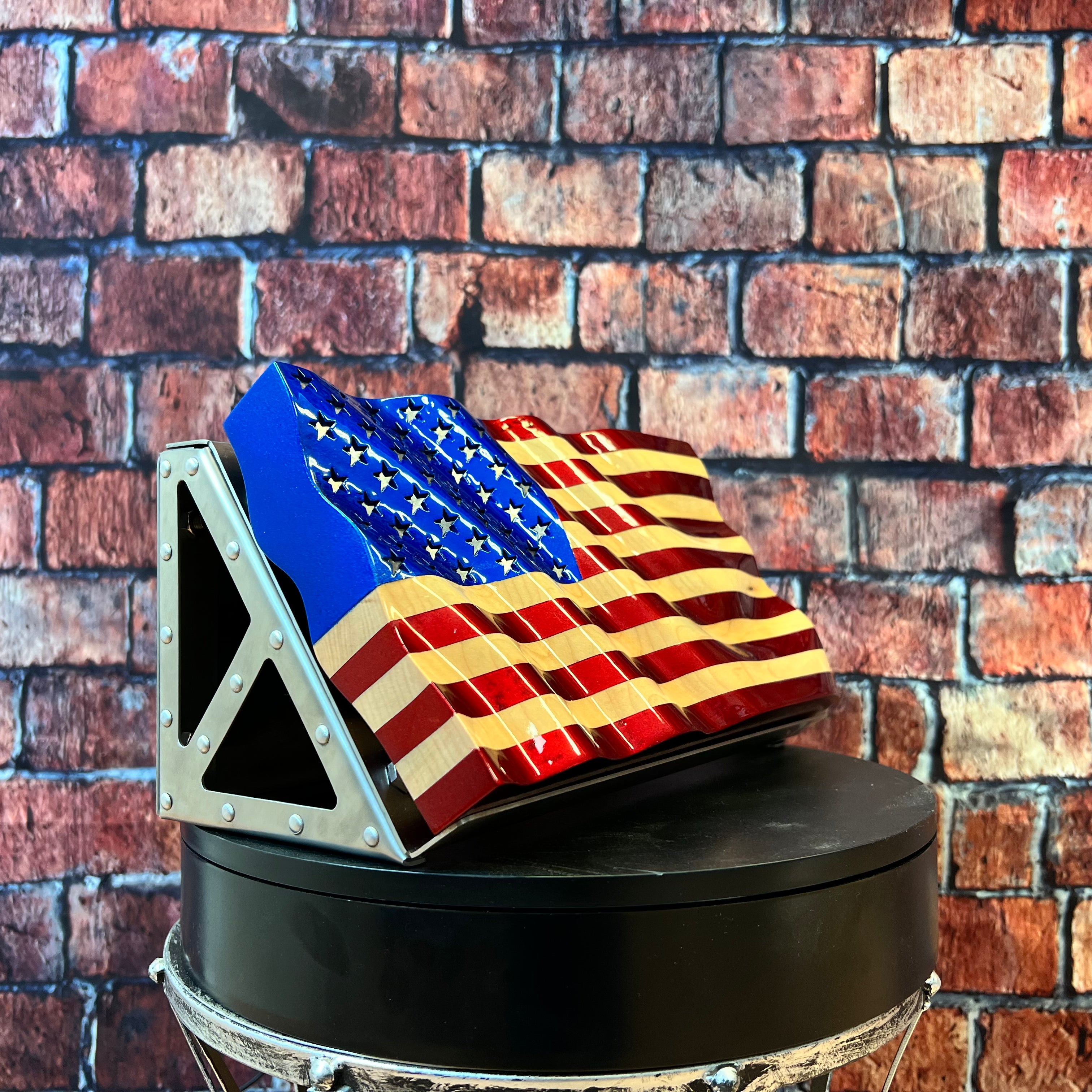 12" Desktop Wavy Maple Flag & Stand