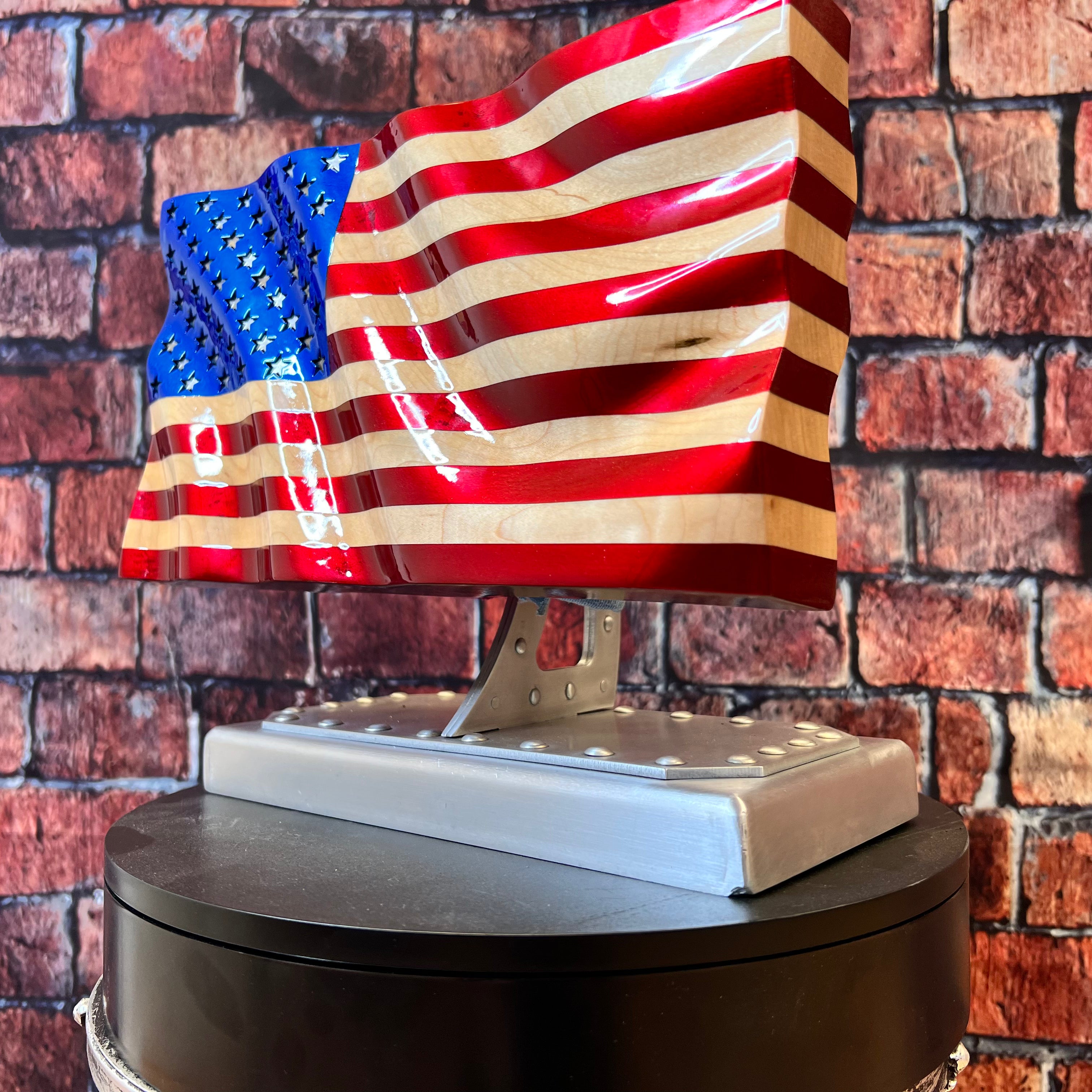 12" Desktop Suspended Wavy Maple Flag & Stand